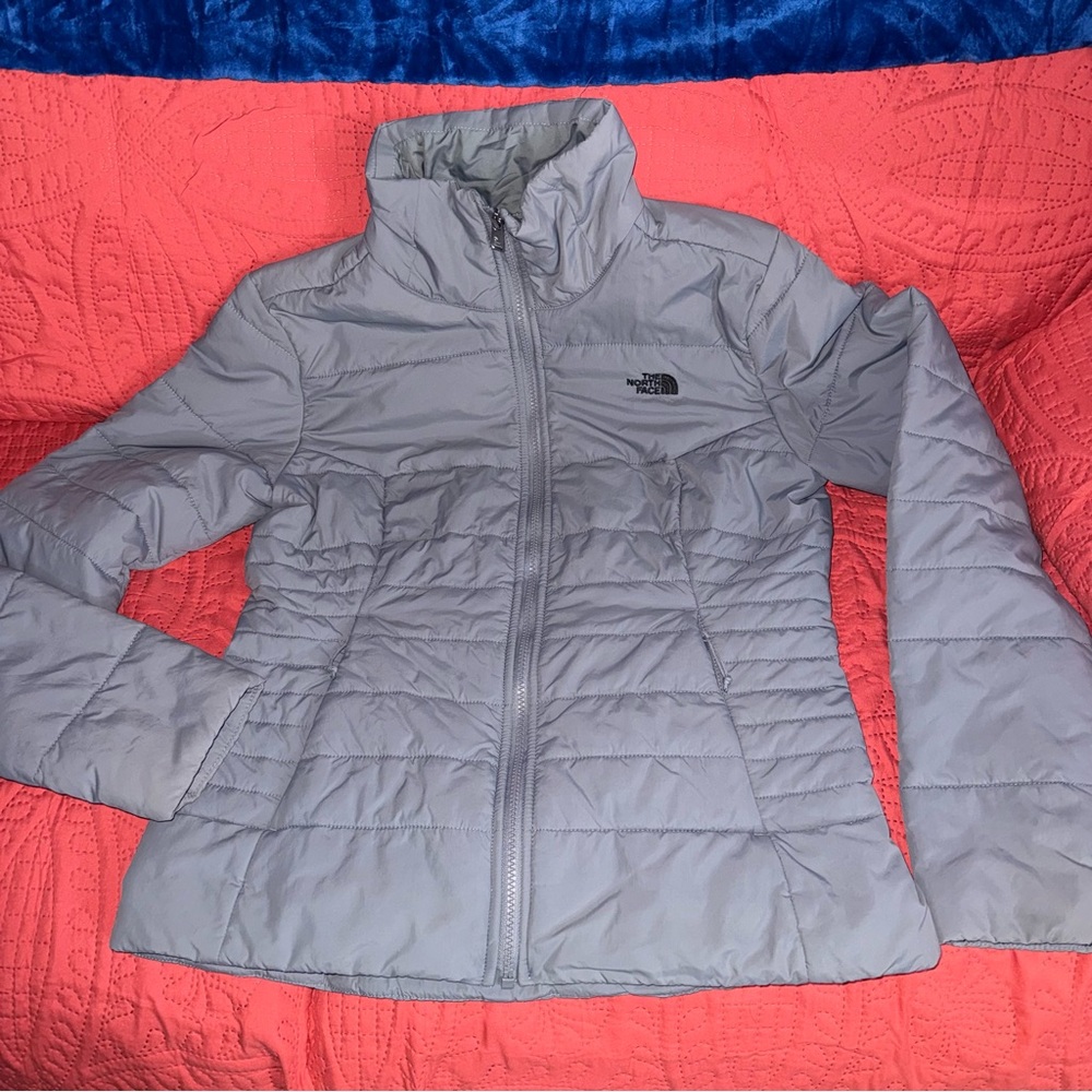 The North Face lightweight jacket. Color Grey
Size Medium